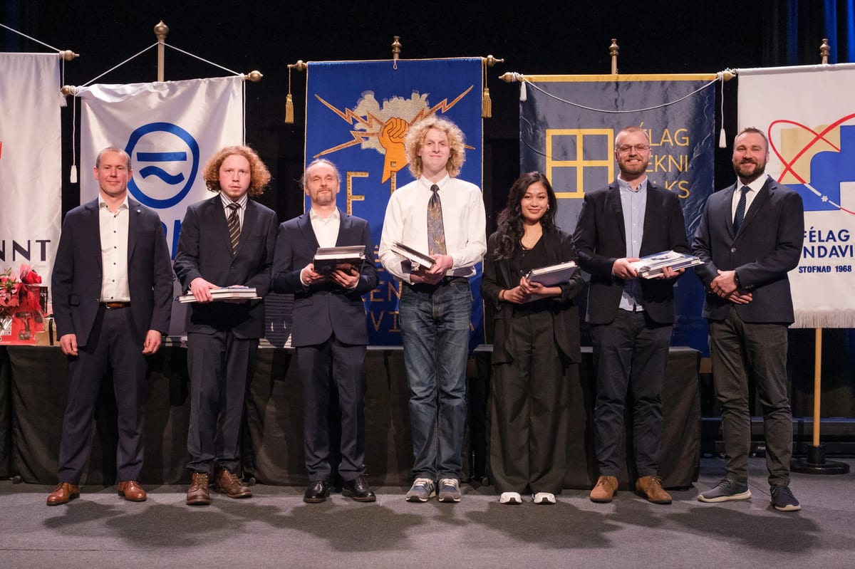 Útskrift Rafmenntar og afhending sveinsbréfa desember 2024