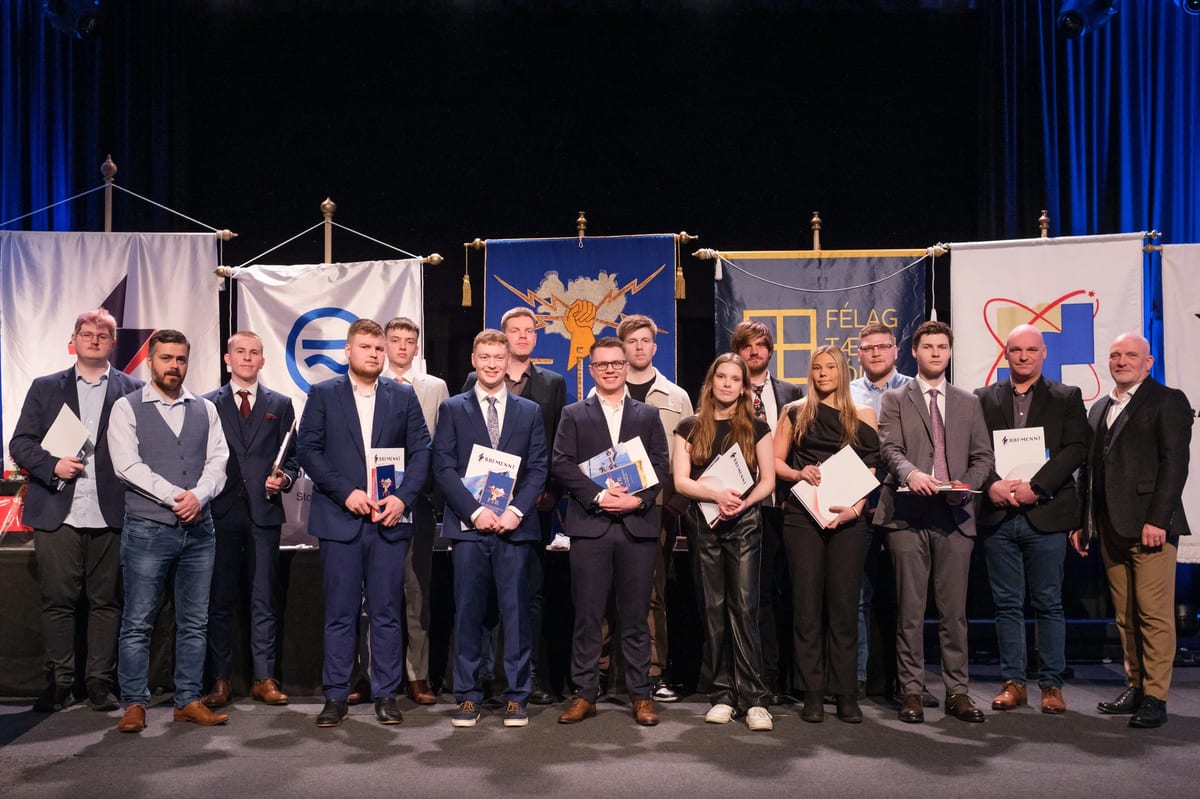Útskrift Rafmenntar og afhending sveinsbréfa desember 2024