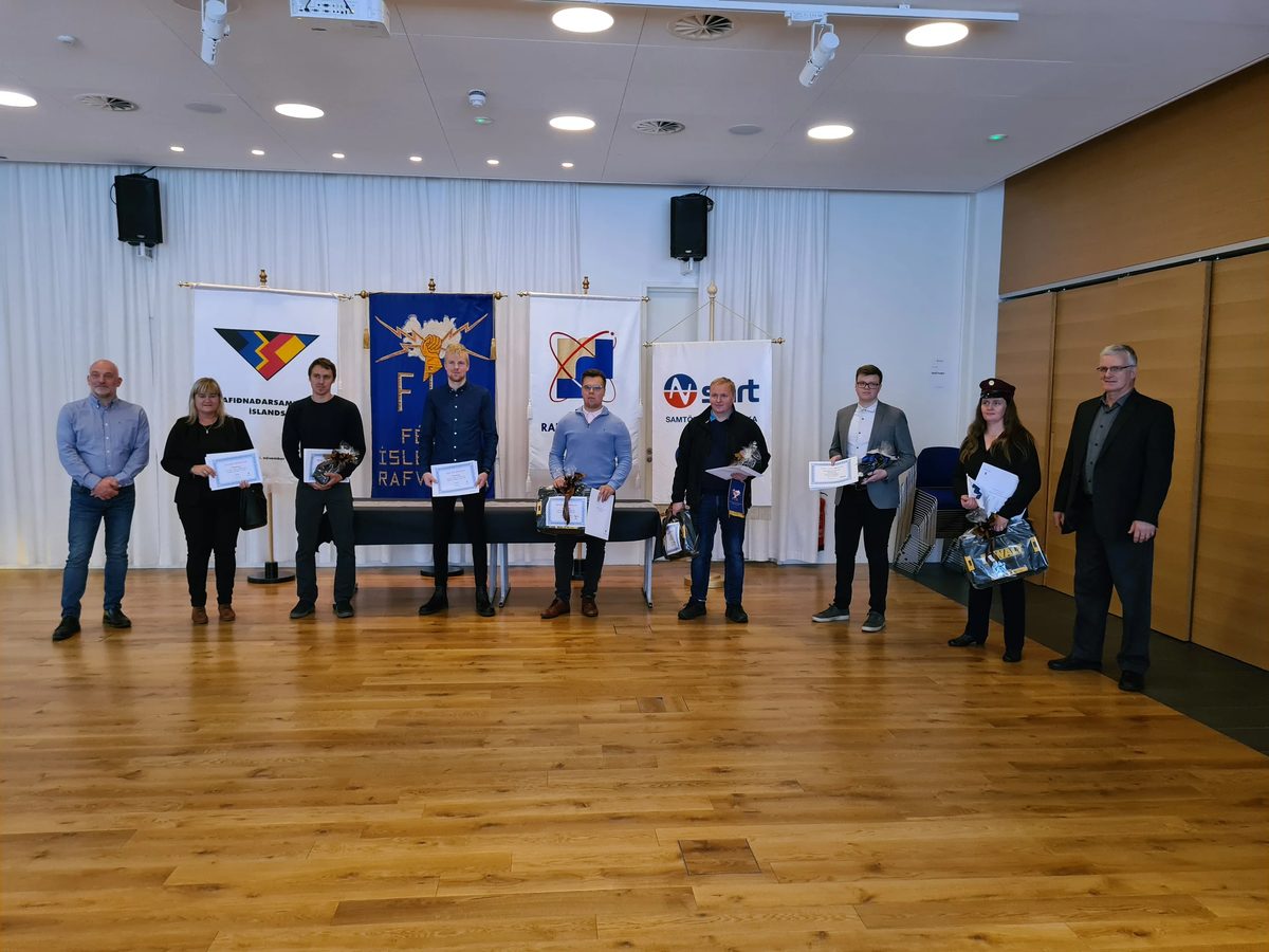 Viðurkenningar fyrir góðan árangur í sveinsprófum